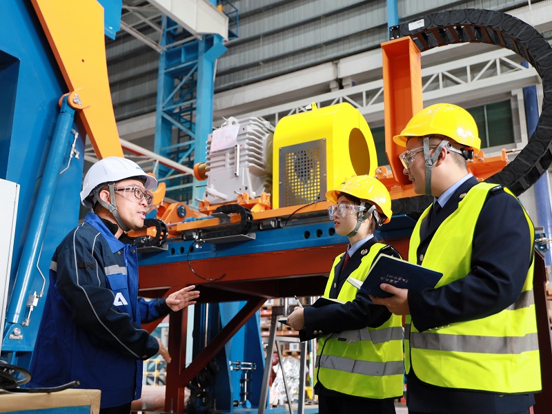 国家税务总局佛山市禅城区税务局干部走访重点制造业企业开展政策辅导