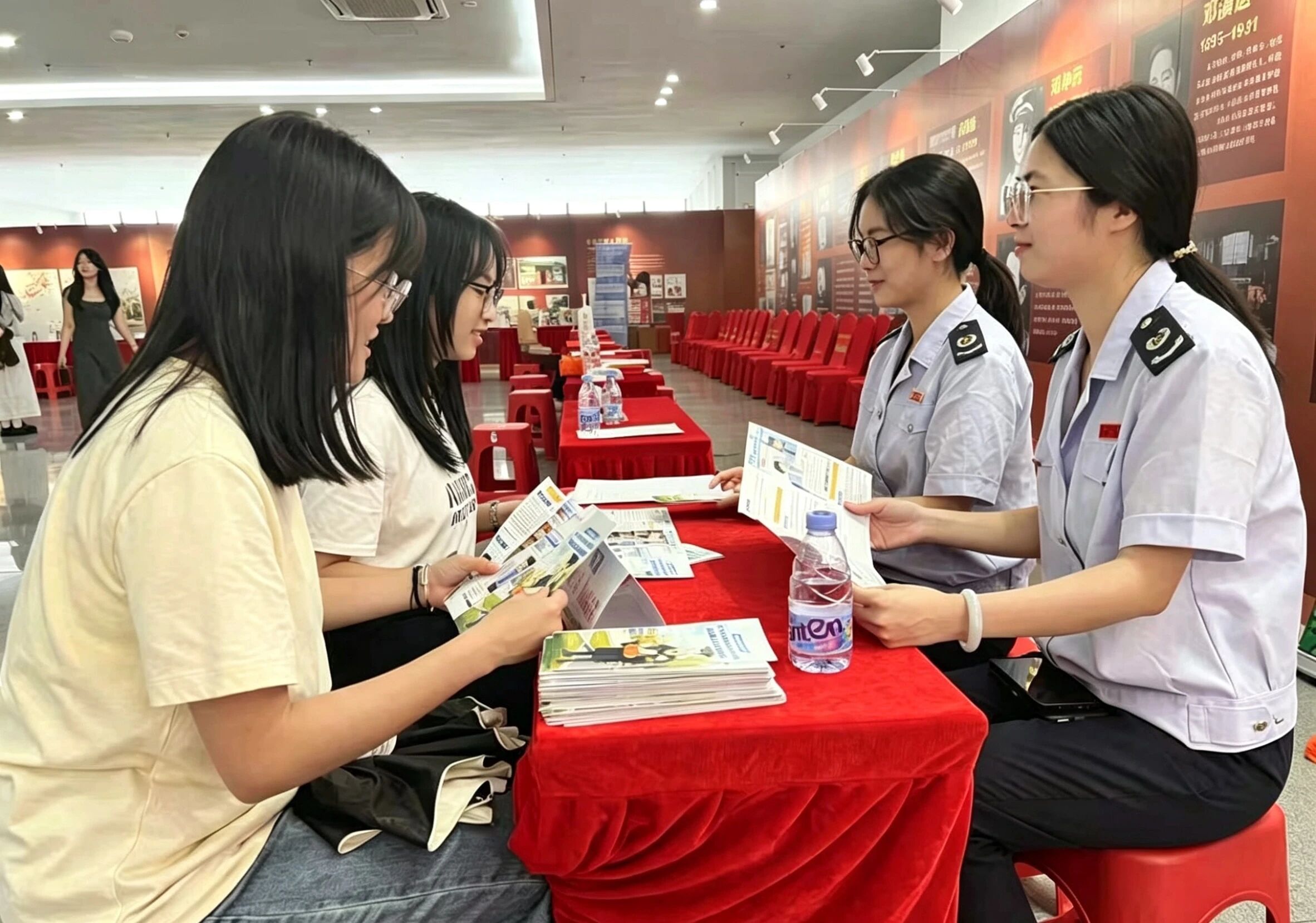 全国税收宣传月｜一粒税法种子 一片法治新绿