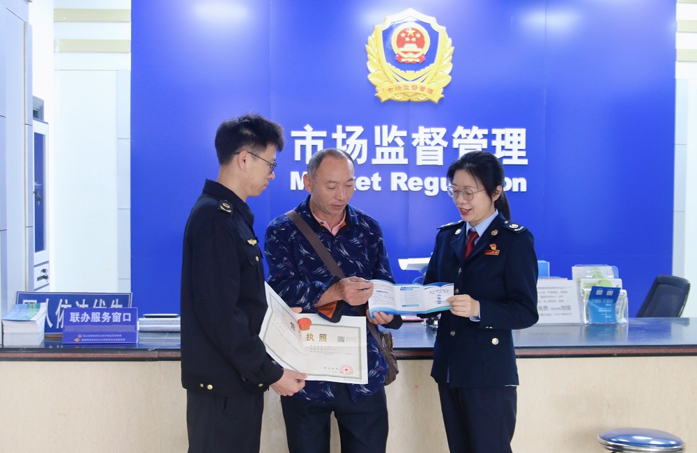 新春“联”办优服务，税暖人心零距离