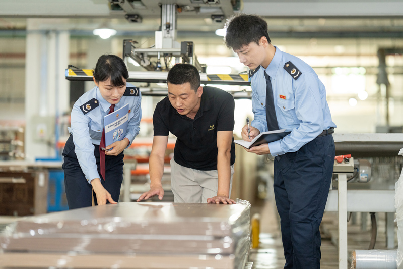 走访家具制造企业