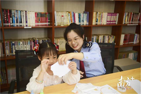 播撒税收法治种子，徐闻县税务局“带娃”沉浸式学税